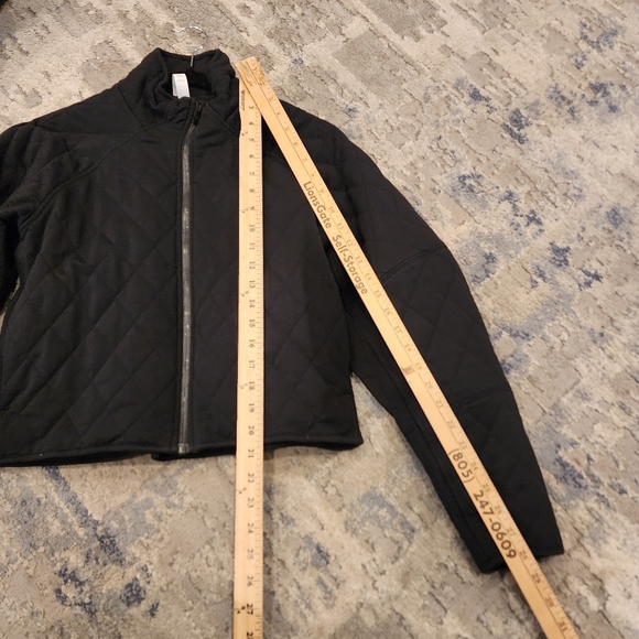 Lululemon Black Quilted Calm Jacket Size 6 Soft Cotton Athleisure Active Cozy - Picture 4 of 16